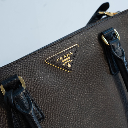 Сумка Prada