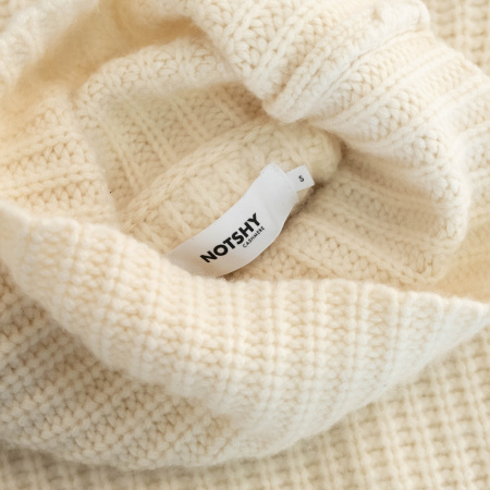 Свитер Not Shy