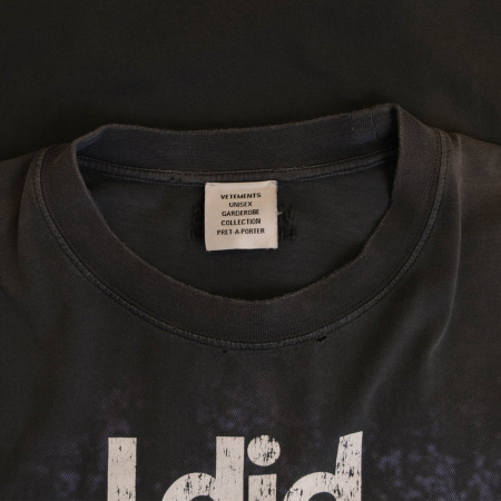 Футболка Vetements