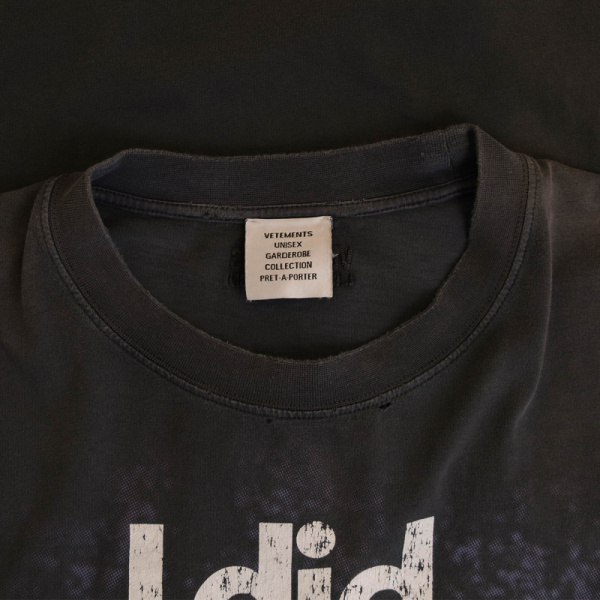 Футболка Vetements