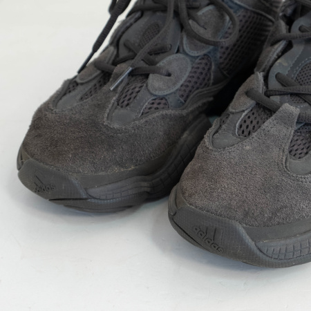 Кроссовки Yeezy