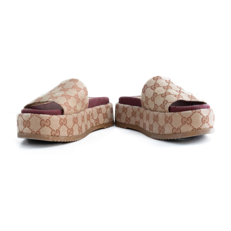 Шлепанцы Gucci