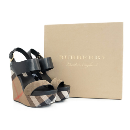 Босоножки Burberry Босоножки Burberry