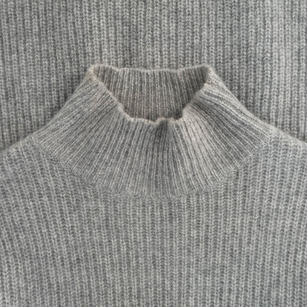 Свитер No Name