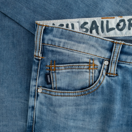 Джинсы Armani Jeans
