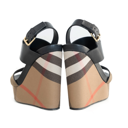 Босоножки Burberry Босоножки Burberry