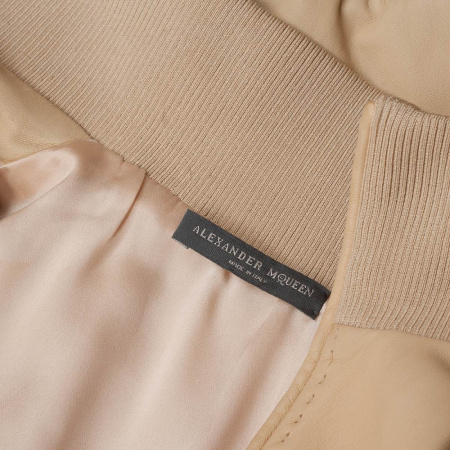 Жилет Alexander McQueen Жилет Alexander McQueen