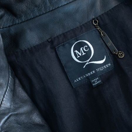 Жилет Alexander McQueen Жилет Alexander McQueen
