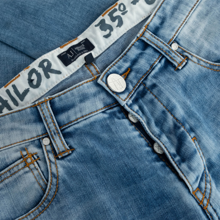 Джинсы Armani Jeans
