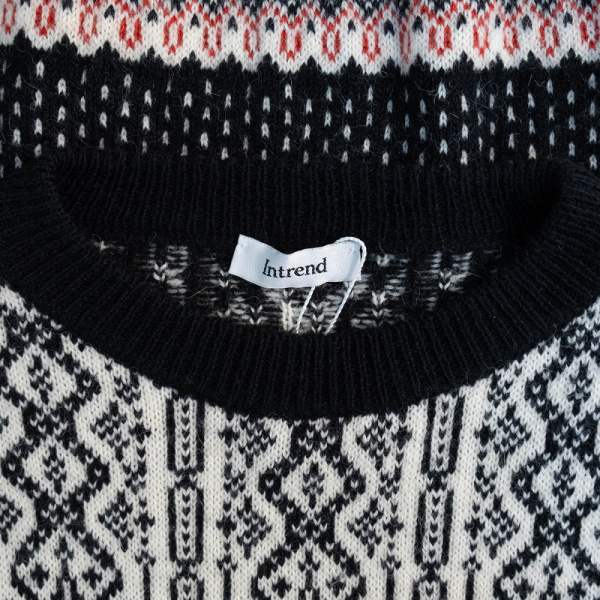 Свитер Intrend