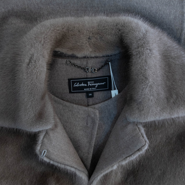 3DSCF9509 Пальто Salvatore Ferragamo