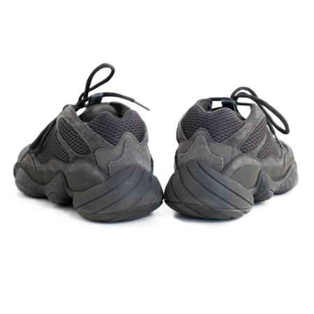 Кроссовки Yeezy