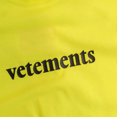Футболка Vetements