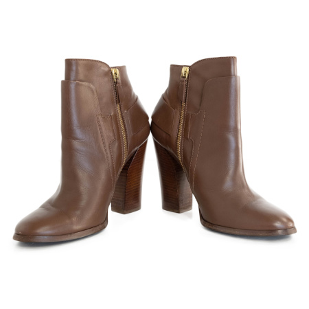 Ботильоны Casadei