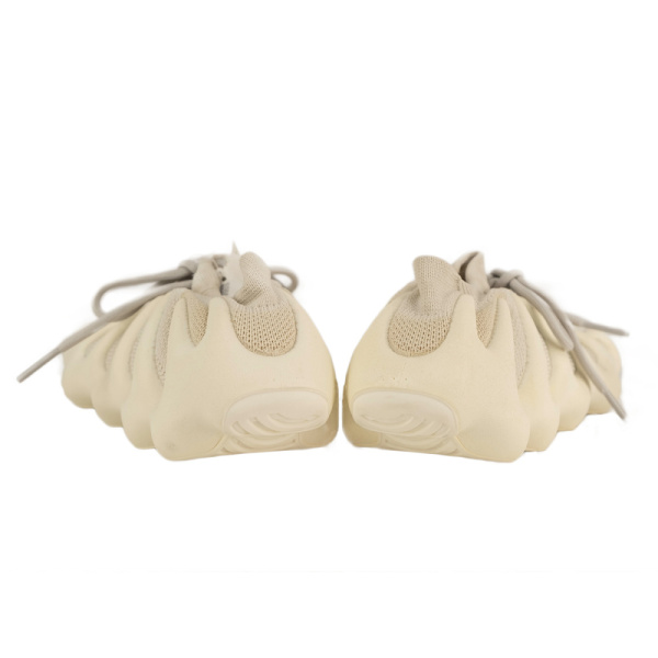 5 Кроссовки Yeezy