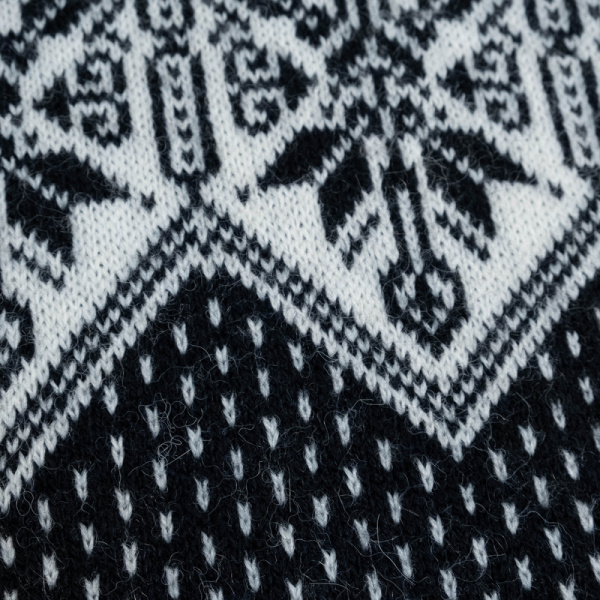 Свитер Intrend