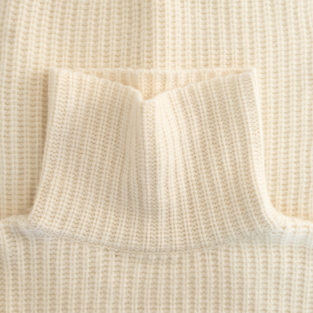 Свитер Not Shy