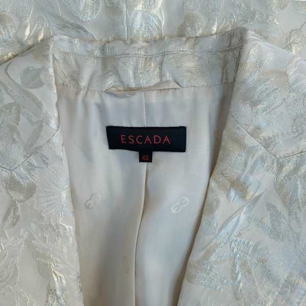 4DSCF7880 Костюм Escada