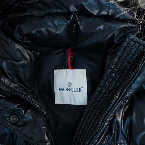 Пуховик Moncler